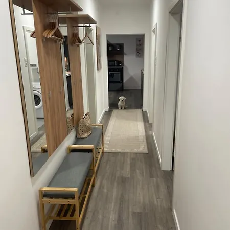 Sorinas Home - Comfortable Apartment Near Graz - Free Parking